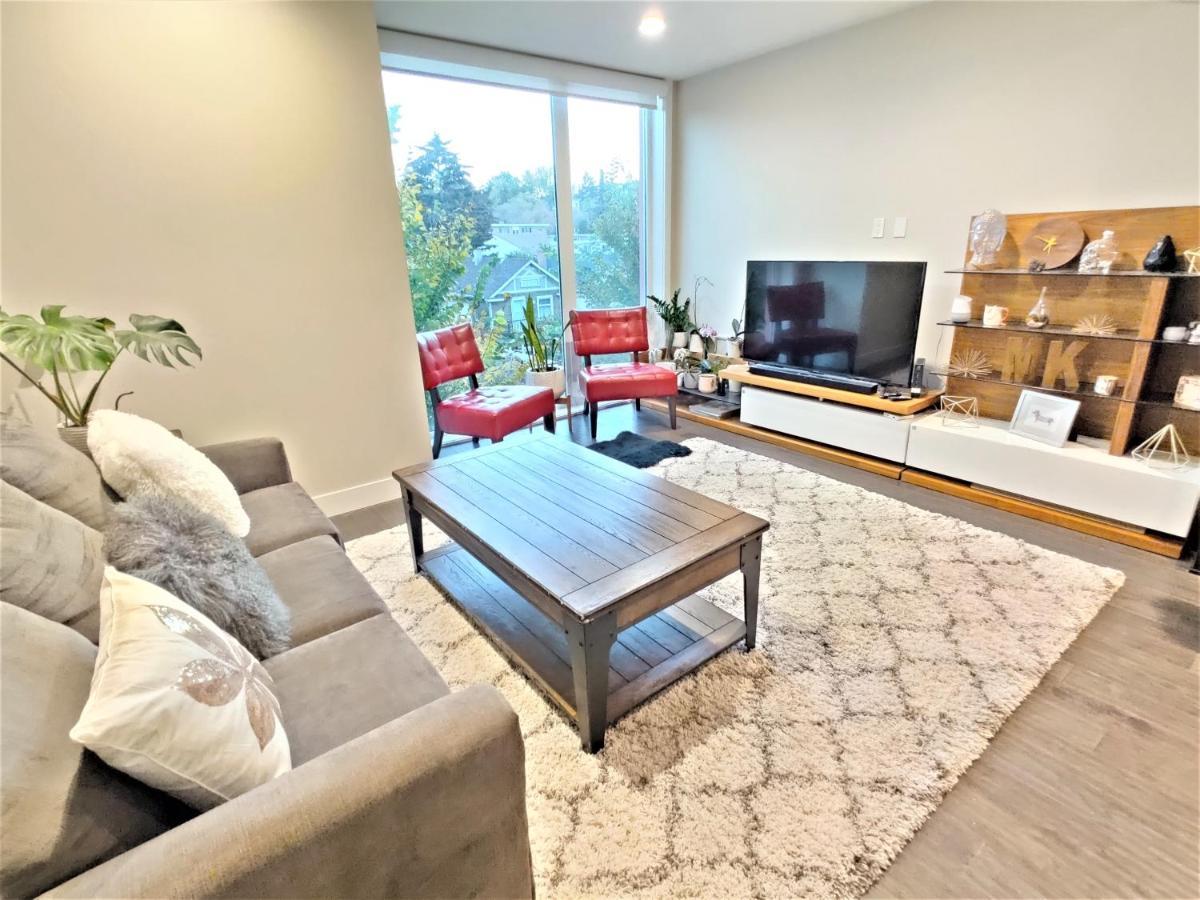 Monki Di Executive Suites - Glas - Luxury Inner City Home 3 Min To Downtown W Private Rooftop Patio Fireplace Calgary Zewnętrze zdjęcie