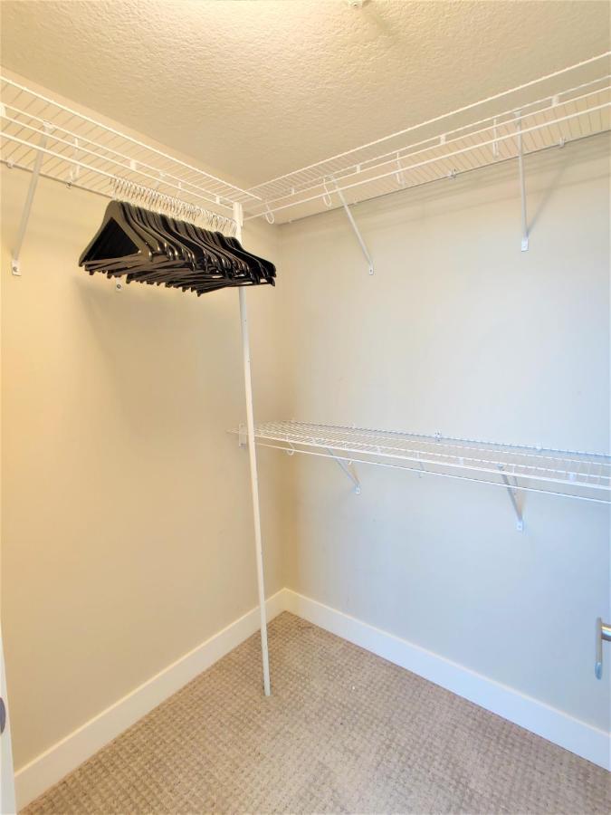 Monki Di Executive Suites - Glas - Luxury Inner City Home 3 Min To Downtown W Private Rooftop Patio Fireplace Calgary Zewnętrze zdjęcie